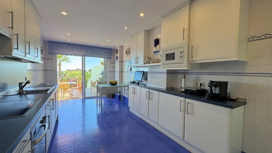 Duplex de 4 chambres à Casares, Spain No. 470 № 26