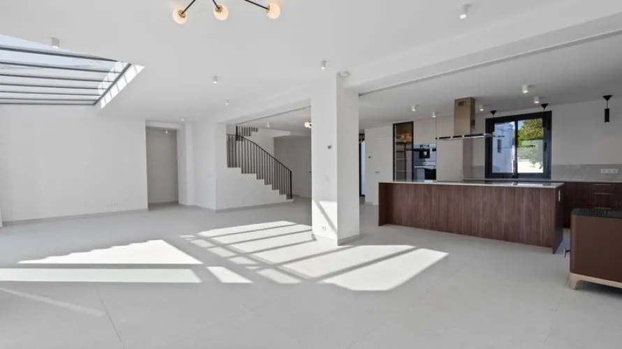 Villa de 4 chambres à Marbella, Spain No. 529 № 5