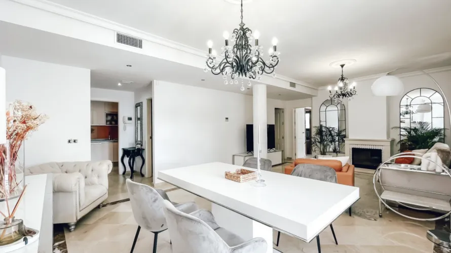 Apartment de 2 chambres à Marbella, Spain No. 590 № 4