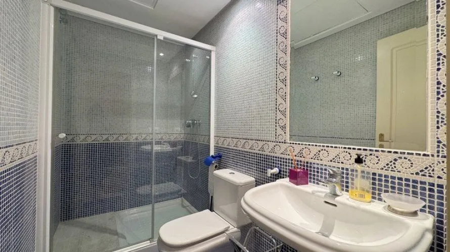 Duplex de 4 chambres à Casares, Spain No. 470 № 20