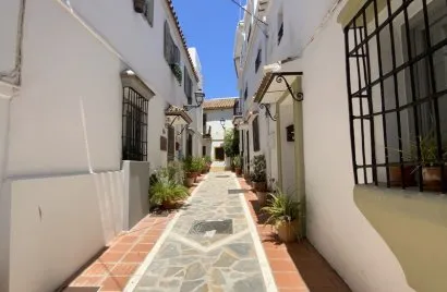 Villa de 5 chambres à Marbella, Spain No. 389