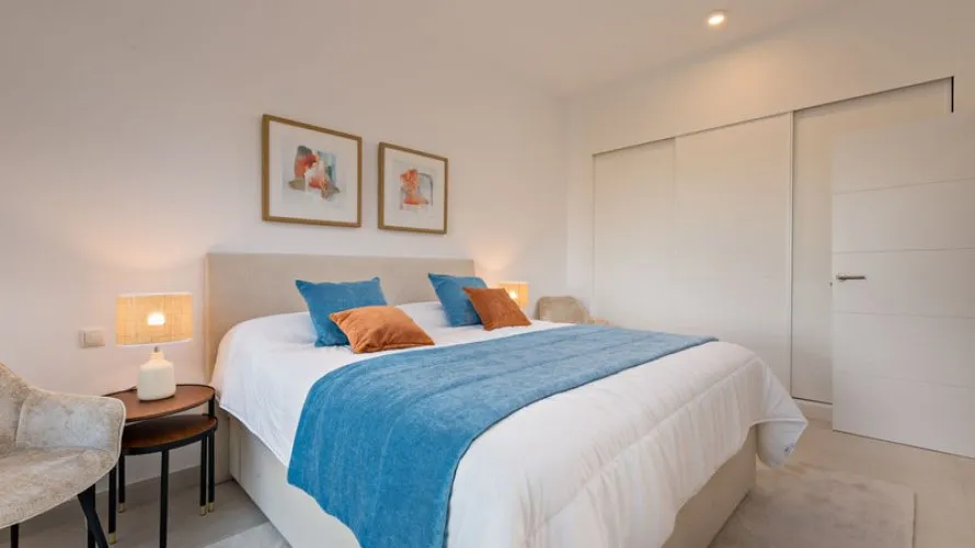 Villa de 3 chambres à Casares, Spain No. 309 № 15