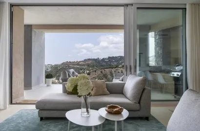 Apartment de 2 chambres à Benahavis, Spain No. 327