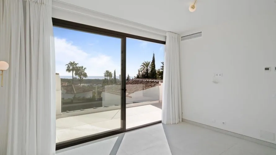 Villa de 4 chambres à Marbella, Spain No. 529 № 14