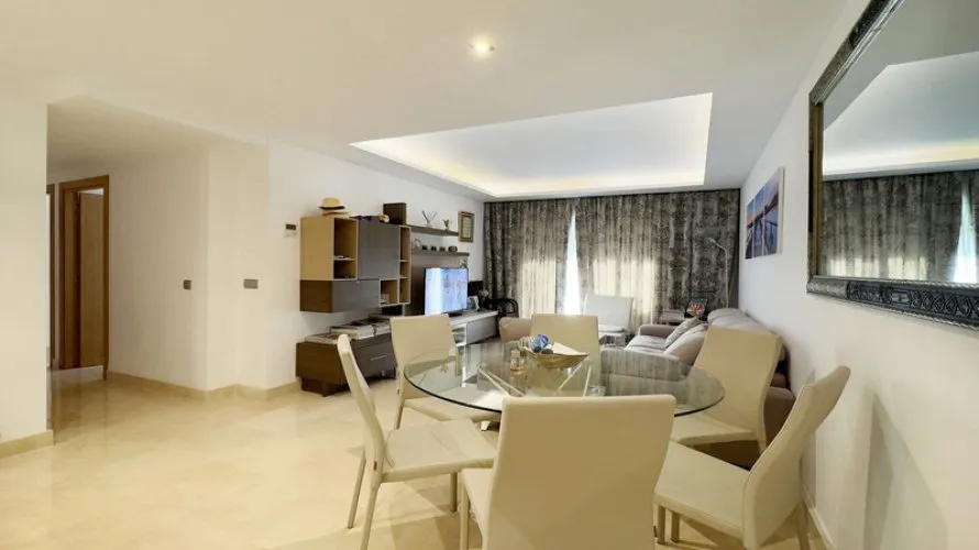 Apartment de 3 chambres à Cortes (San Pedro De Alcantara), Spain No. 232 № 12