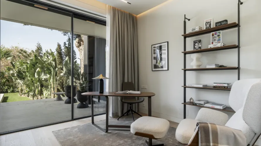 Villa de 5 chambres à Marbella, Spain No. 399 № 18