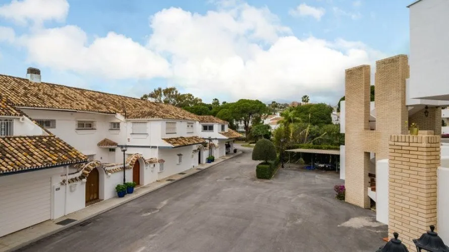 Duplex de 3 chambres à Nueva Andalucia, Spain No. 255 № 7