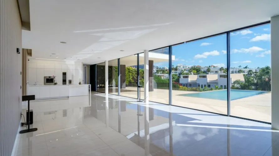 Villa de 6 chambres à Nueva Andalucia, Spain No. 248 № 19