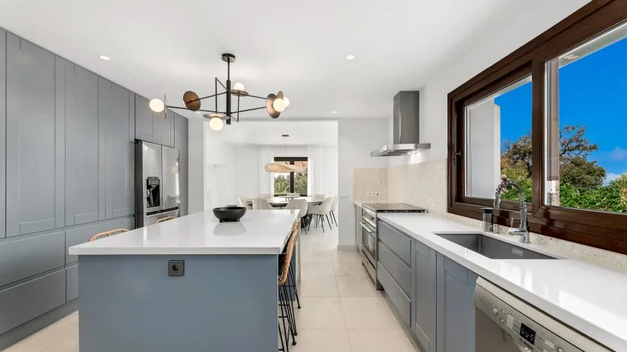 Villa de 5 chambres à Estepona, Spain No. 357 № 20