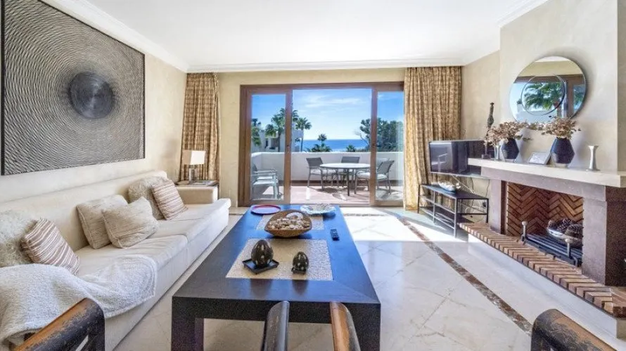 Penthouse de 3 chambres à Estepona, Spain No. 384