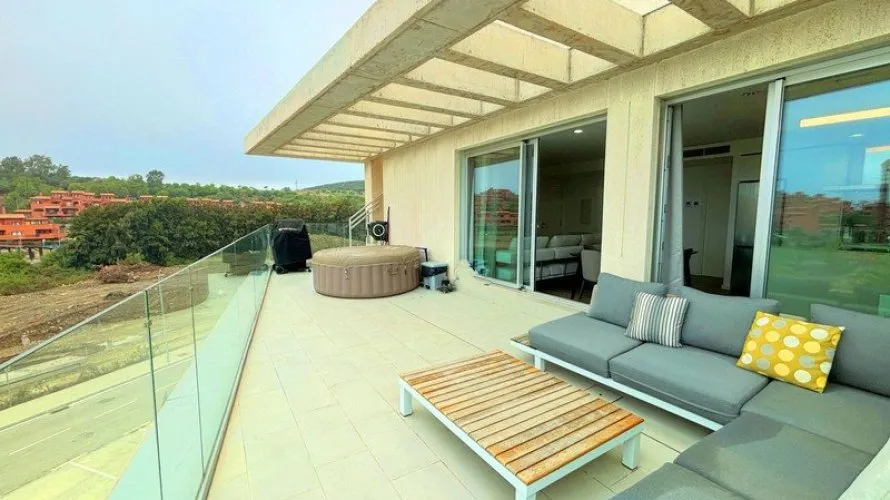 Penthouse de 2 chambres à Estepona, Spain No. 472 № 3