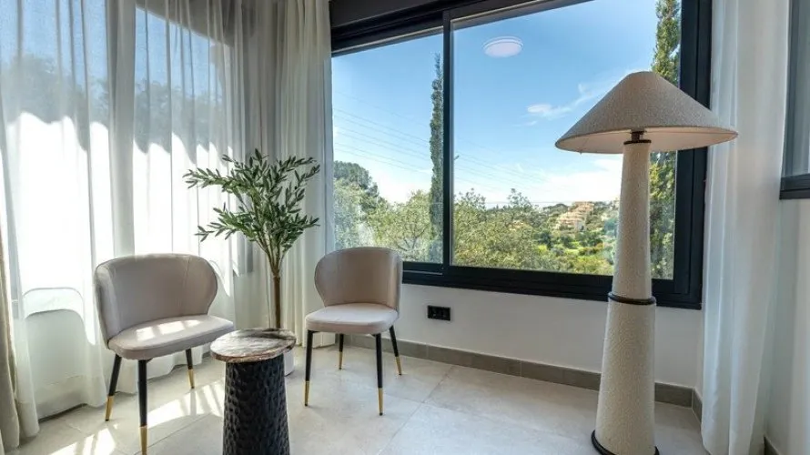 Villa de 6 chambres à Marbella, Spain No. 528 № 11