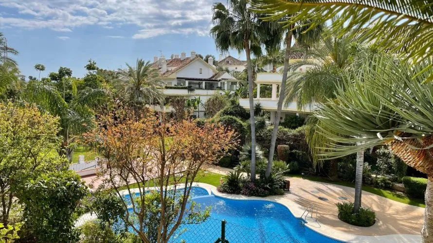 Apartment de 2 chambres à Marbella, Spain No. 228 № 6