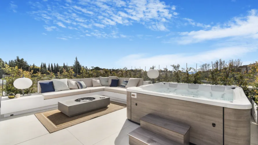 Villa de 6 chambres à Marbella, Spain No. 419 № 10