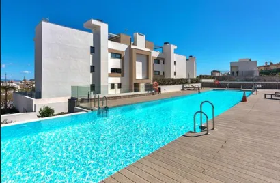 Apartment de 3 chambres à Estepona, Spain No. 335