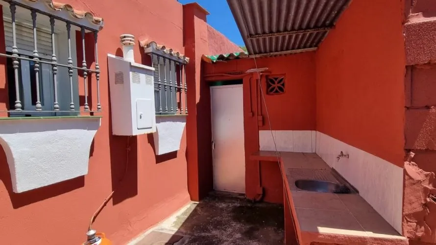 House de 3 chambres à Cortes (San Pedro De Alcantara), Spain No. 535 № 12