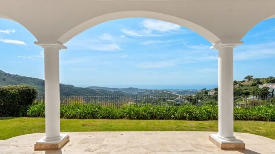 Villa de 5 chambres à Benahavis, Spain No. 499 № 12