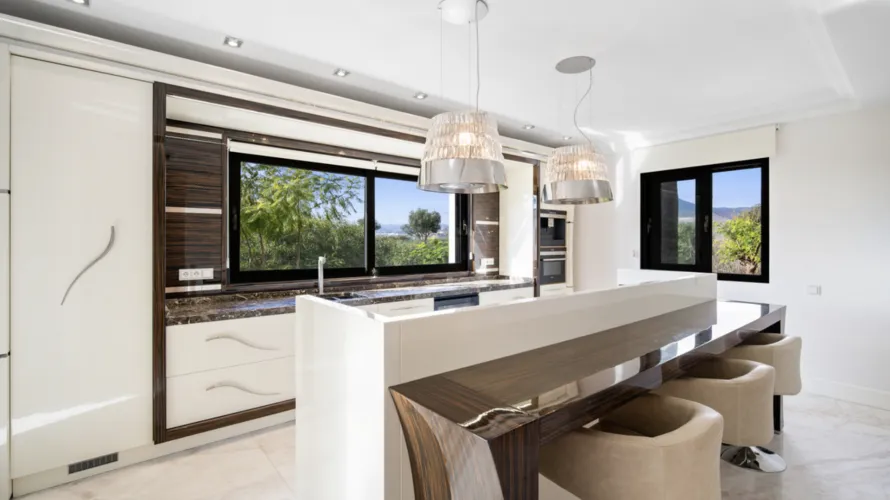 Villa de 6 chambres à Marbella, Spain No. 422 № 3