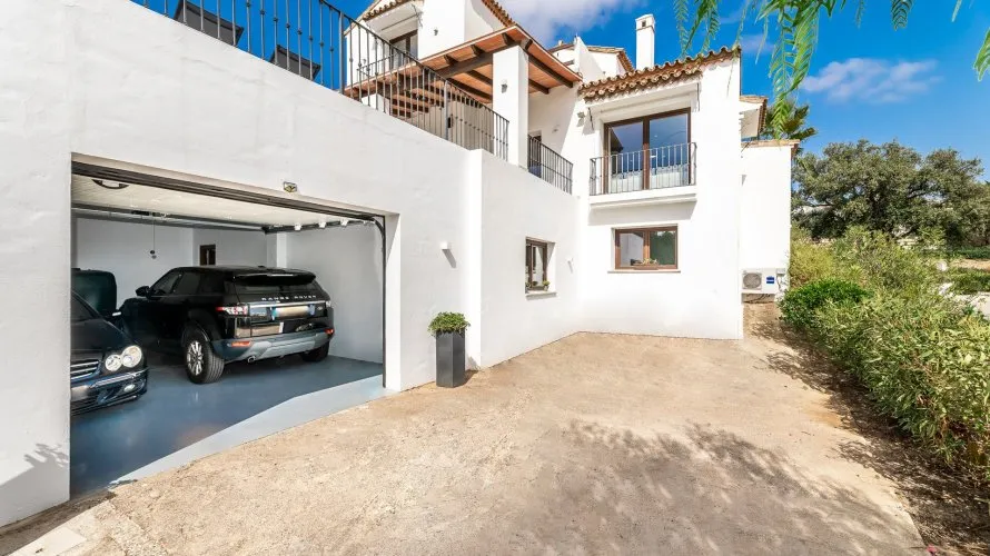 Villa de 5 chambres à Estepona, Spain No. 357 № 16