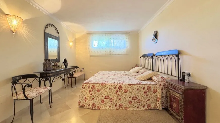 Duplex de 4 chambres à Casares, Spain No. 470 № 10