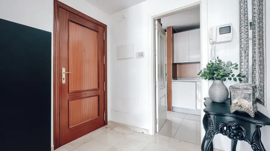Apartment de 2 chambres à Marbella, Spain No. 590 № 14