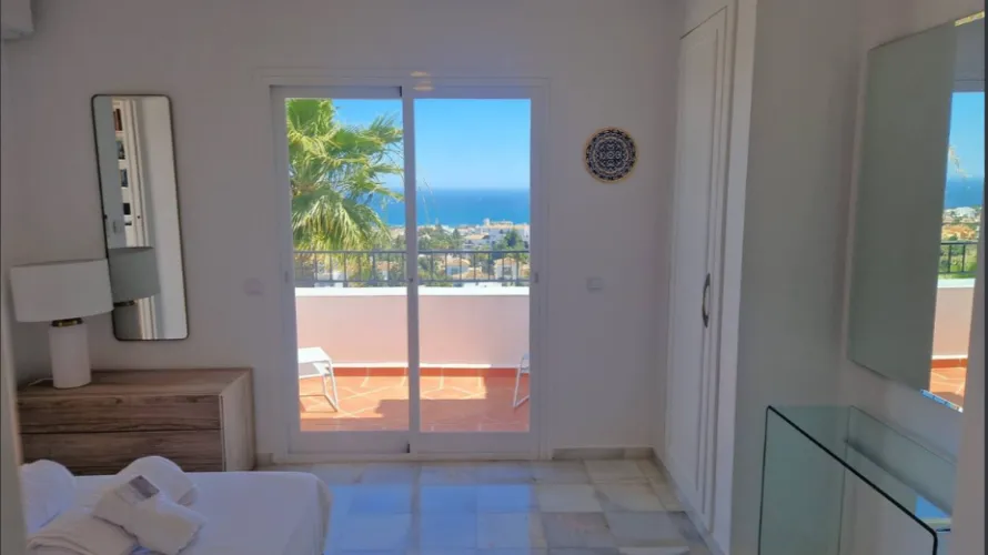 Duplex de 4 chambres à Mijas Costa, Spain No. 565 № 9