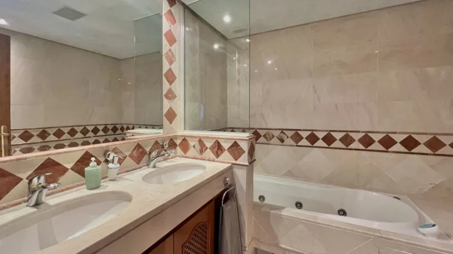 Penthouse de 3 chambres à Estepona, Spain No. 384 № 4