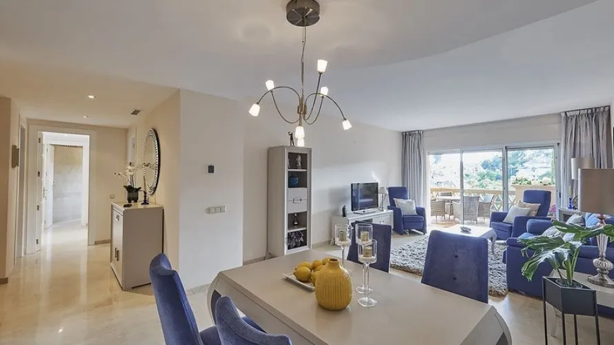 Apartment de 2 chambres à Marbella, Spain No. 549 № 4