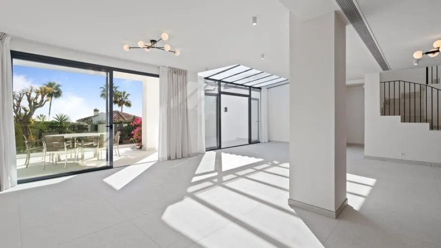 Villa de 4 chambres à Marbella, Spain No. 529 № 3