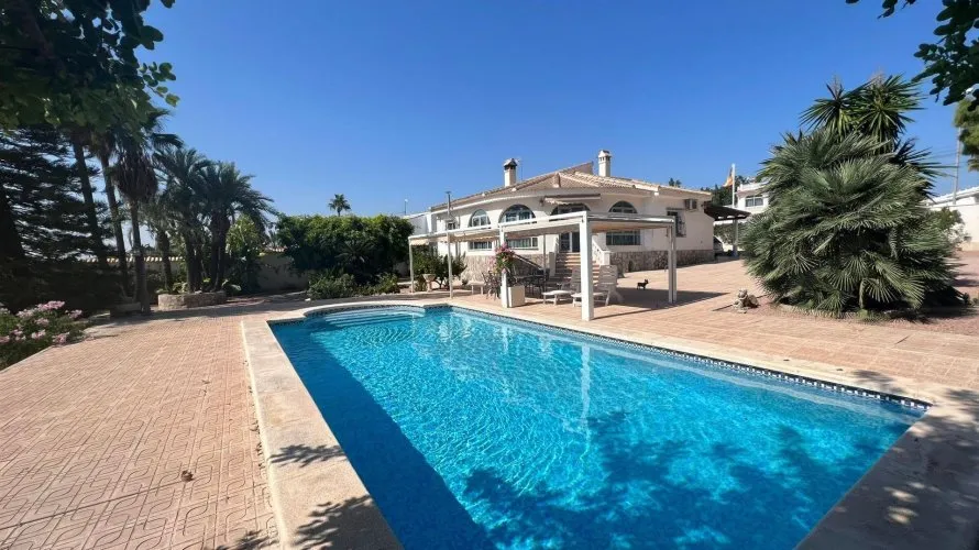 Villa de 236m² à Rojales, Espagne No. 1456 № 26
