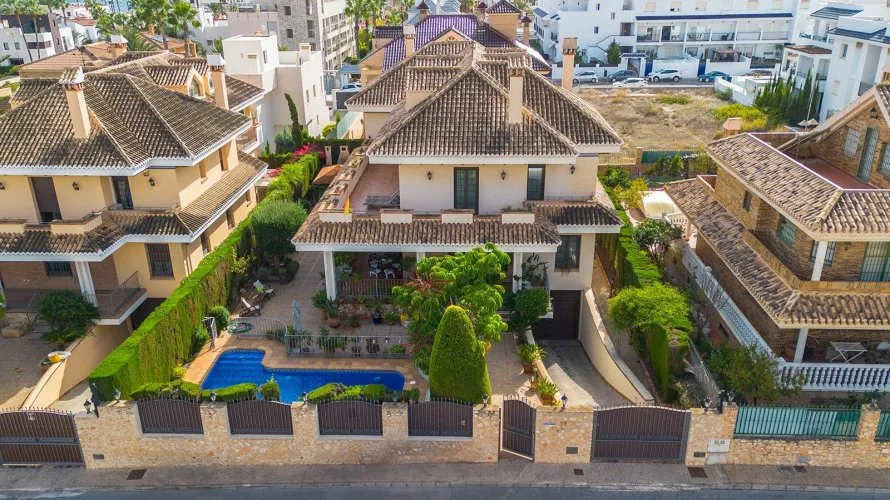 Villa de 6 chambres à La Veleta, Espagne No. 1369