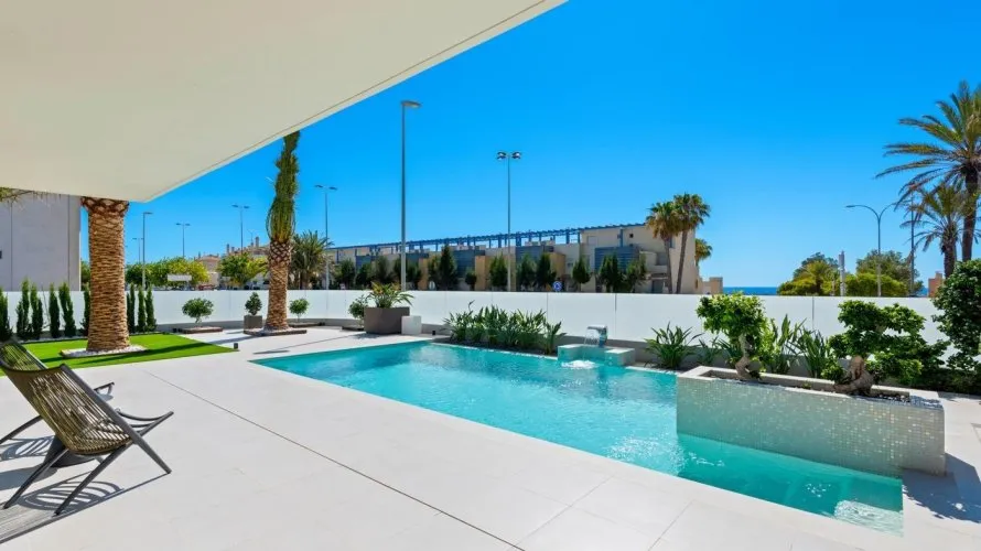 Villa de 4 chambres à Campoamor, Spain No. 1222