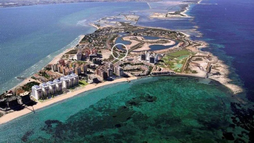 Villa de 3 chambres à La Manga del Mar Menor, Spain No. 989 № 8