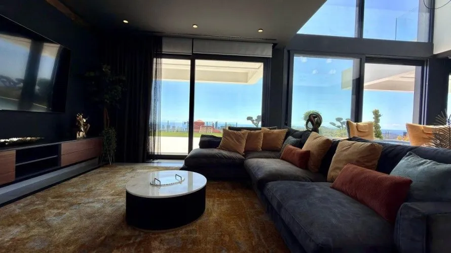 Villa de 890m² à Benidorm, Spain No. 1312 № 28