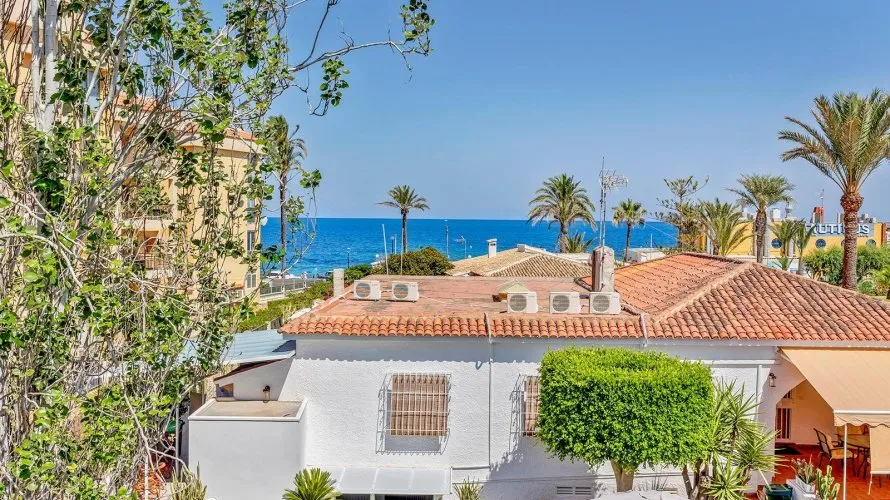 Villa de 4 chambres à Torrevieja, Spain No. 1314 № 19