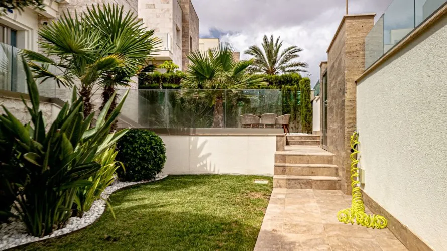 Villa de 442m² à La Zenia, Espagne No. 1390 № 27