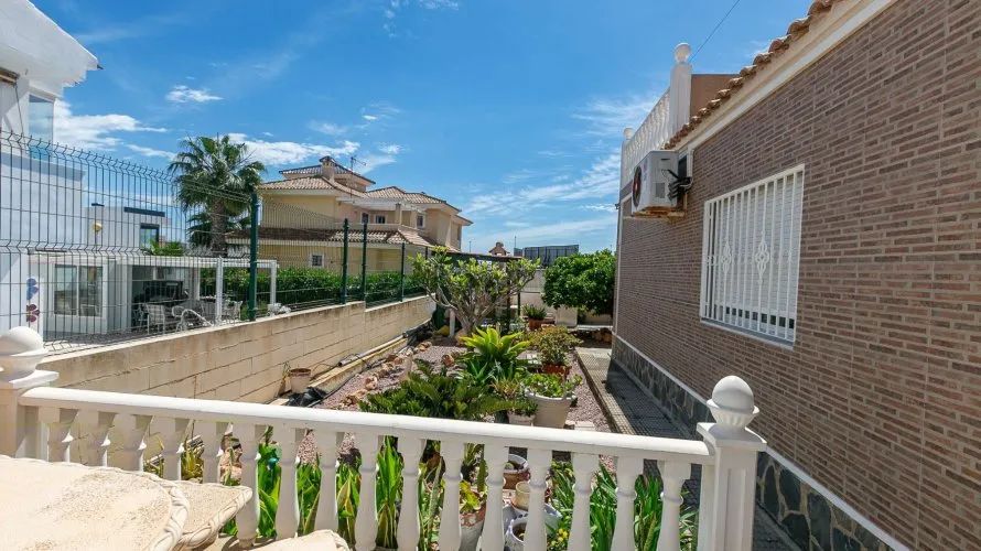 Villa de 158m² à Cabo Roig, Spain No. 1437 № 22