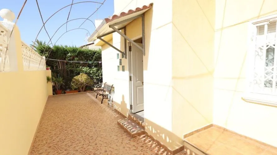 Apartment de 4 chambres à Playa Flamenca II, Espagne No. 1204 № 20