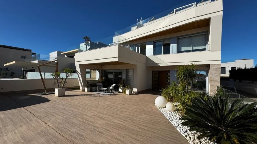 Villa de 4 chambres à Campoamor, Espagne No. 1510 № 4