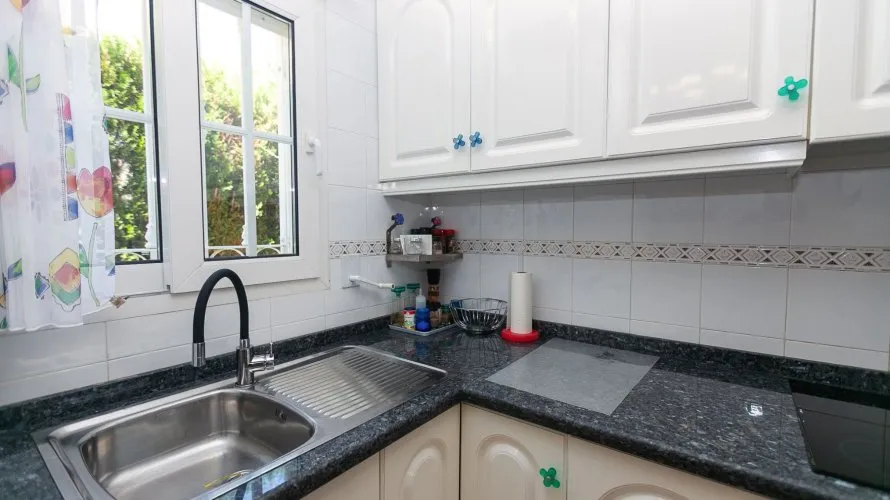 Villa de 194m² à Alicante, Espagne No. 1545 № 12