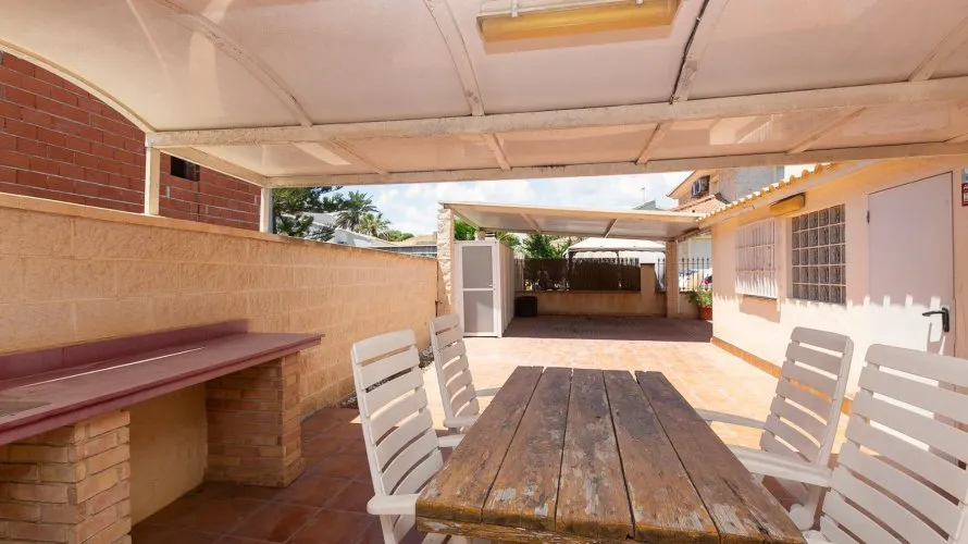 Villa de à La Zenia, Espagne No. 1550 № 8