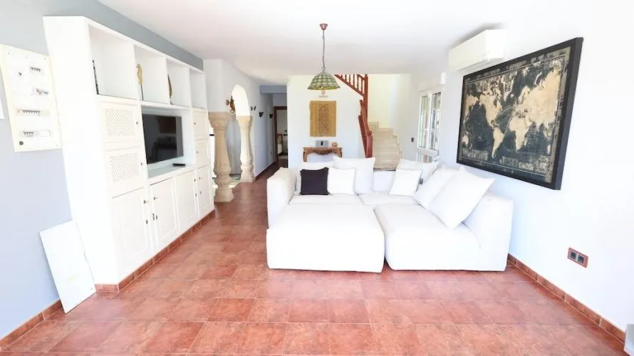 Apartment de 4 chambres à Villamartin, Spain No. 1287 № 2