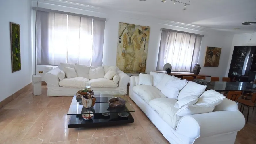 Villa de 4 chambres à Torrevieja, Espagne No. 931 № 15