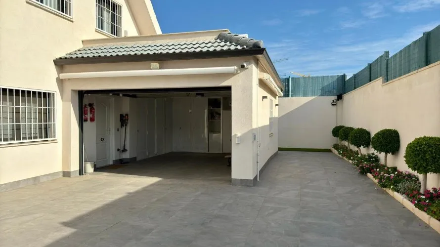 Villa de 5 chambres à San Juan, Espagne No. 1226 № 13