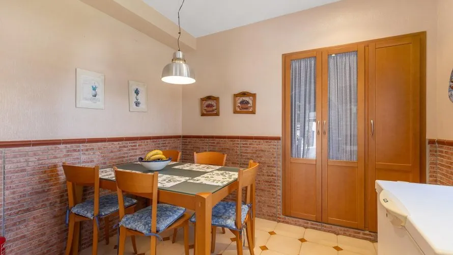 Villa de 4 chambres à Torrevieja, Spain No. 1314 № 10