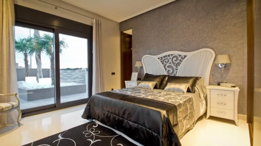 Villa de 157m² à La Zenia, Spain No. 976 № 11