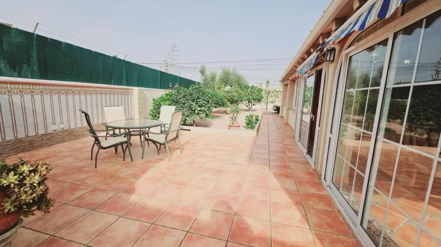 Villa de 5 chambres à Torrevieja, Espagne No. 1251 № 3