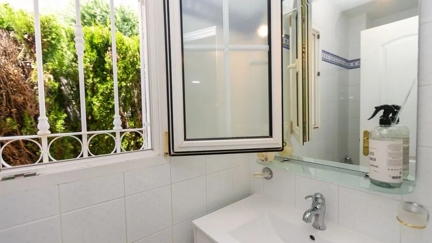 Villa de 194m² à Alicante, Espagne No. 1545 № 9