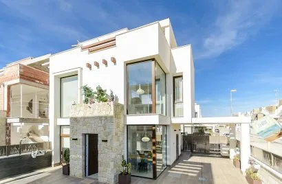Villa de 3 chambres à Playa Honda, Spain No. 996