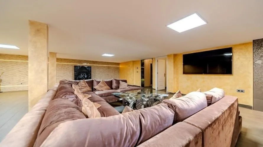 Villa de 5 chambres à Torrevieja, Espagne No. 1261 № 16